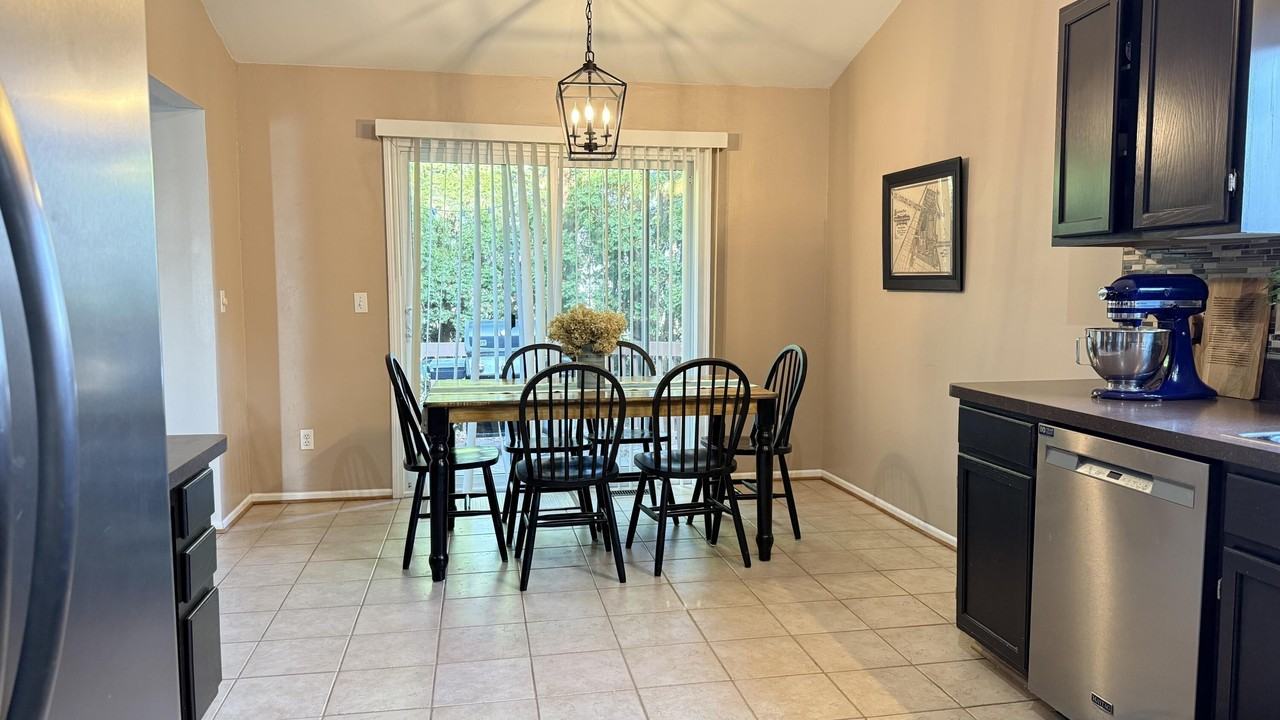 44432 James Ct - Photo 7 of 19