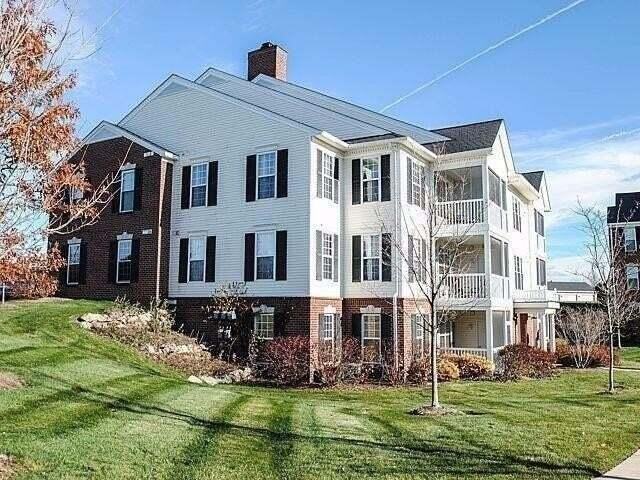 856 E Summerfield Glen Cir Unit 117 - Photo 4 of 18