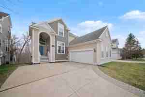 featured image of 1495 Chapleau Dr