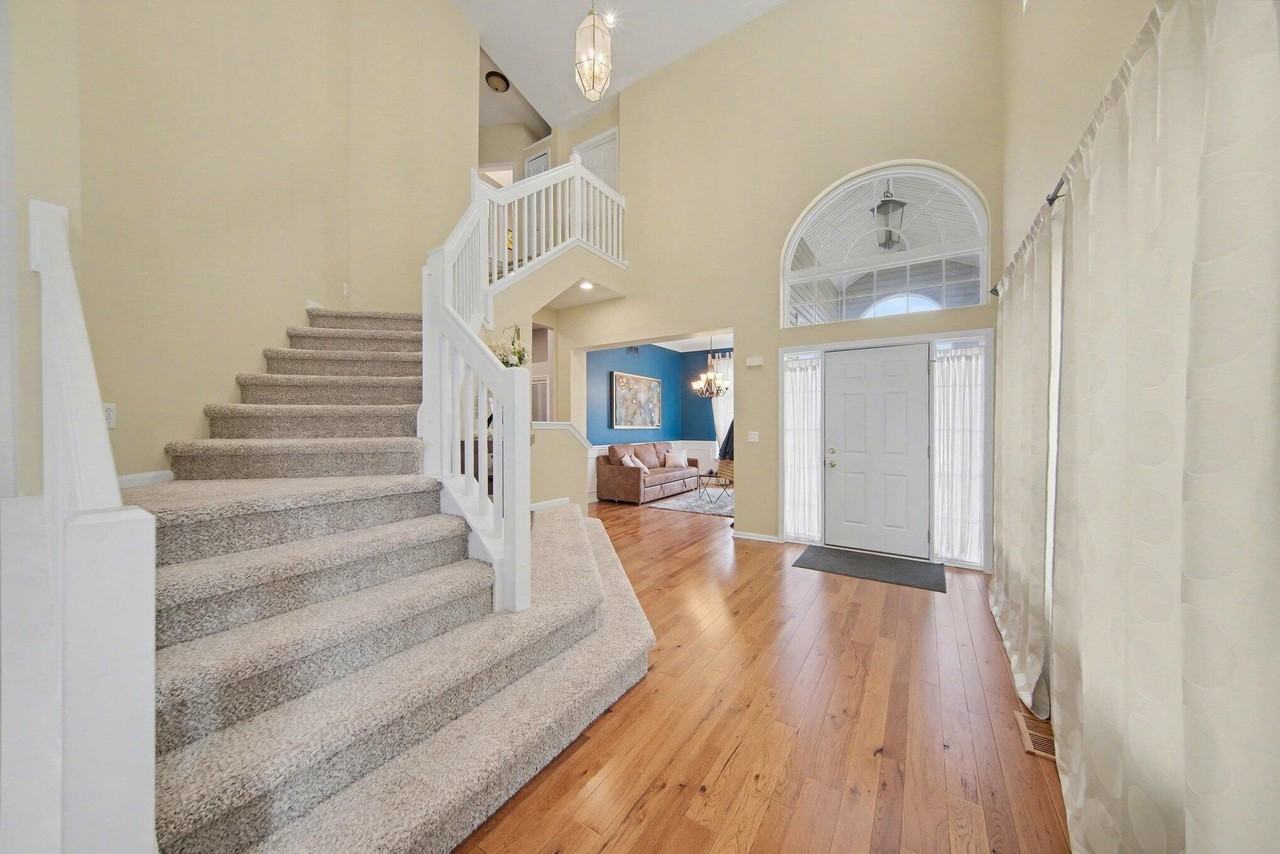 1495 Chapleau Dr - Photo 2 of 31