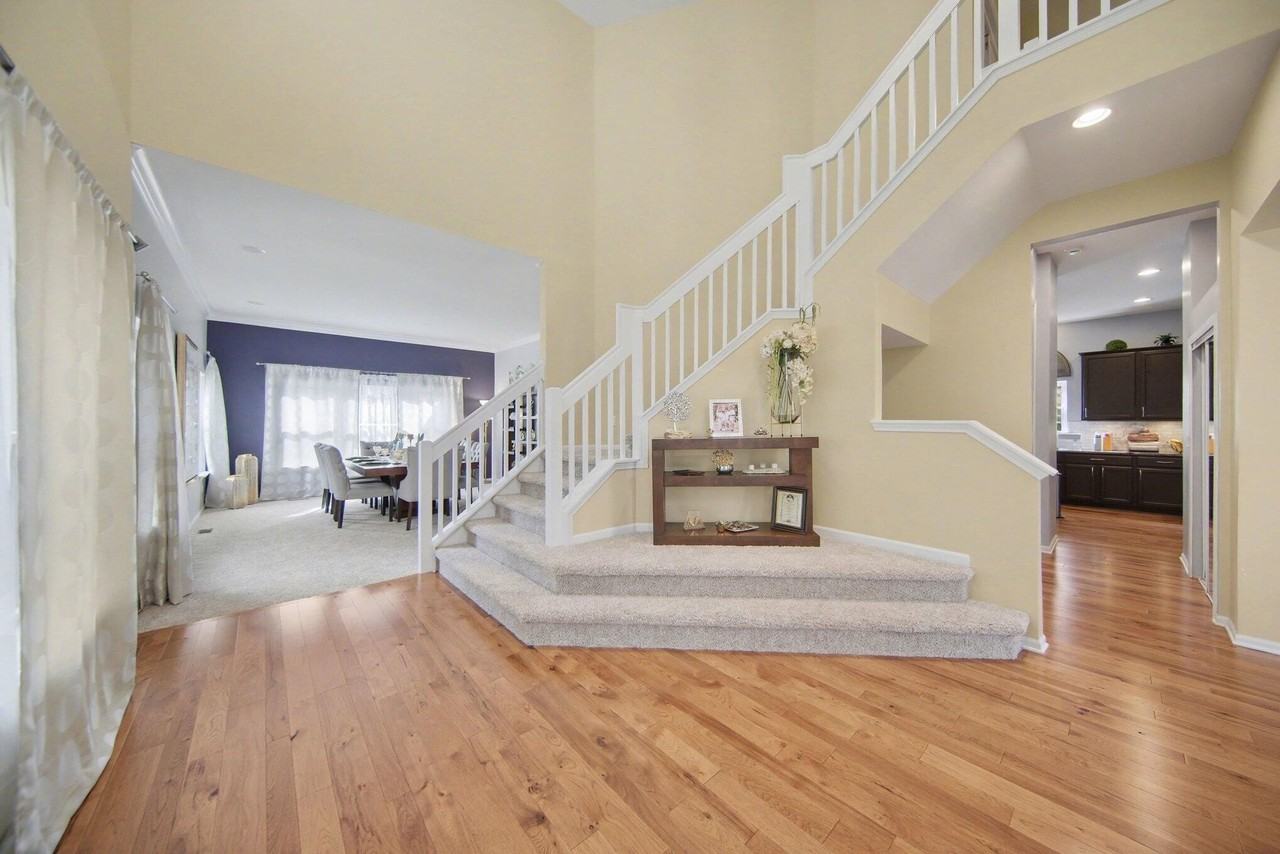 1495 Chapleau Dr - Photo 3 of 31