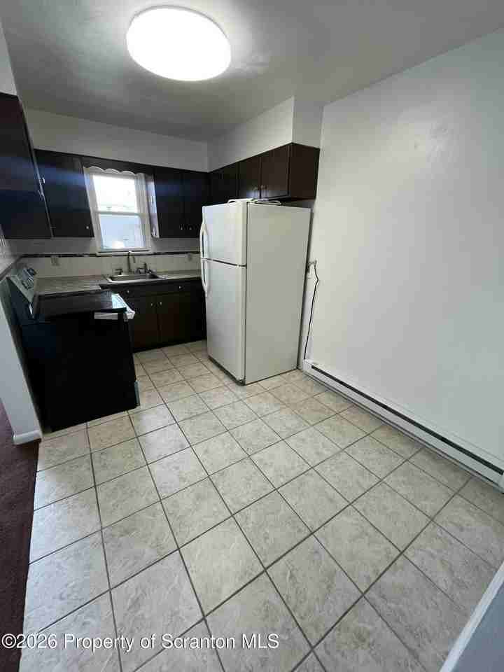 612 Oak St Apt 3 - Photo 5 of 13