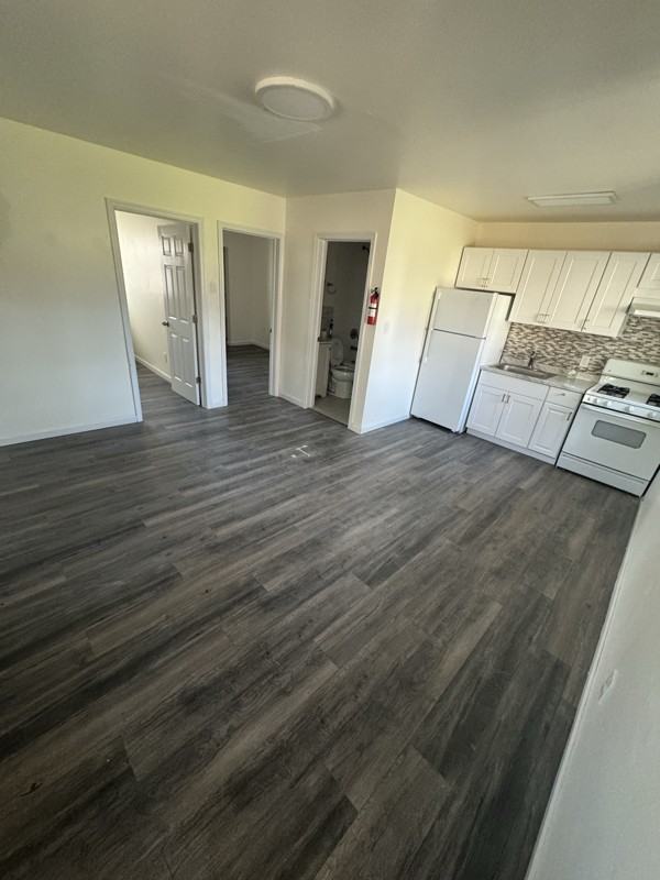 27 Hillside Ave #8 - Photo 3 of 10