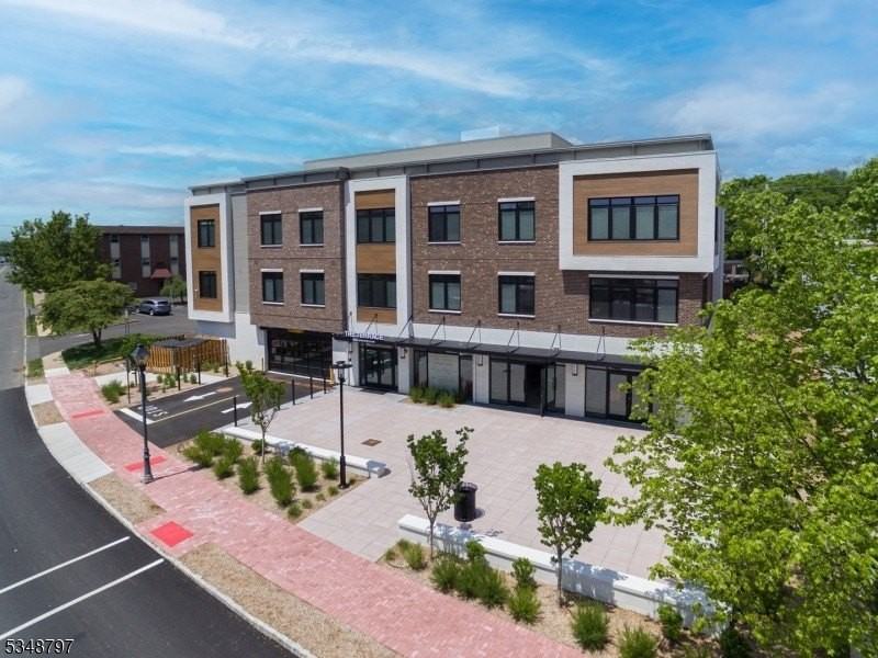 450 Springfield Ave #301