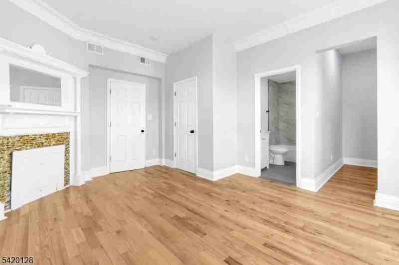 157 Fairmount Ave #2 - Photo 5 of 16