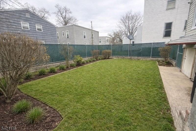 138 Stuyvesant Ave #1F - Photo 2 of 8