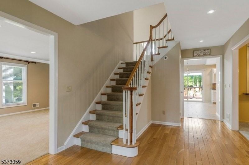 833 Carnoustie Dr - Photo 3 of 32