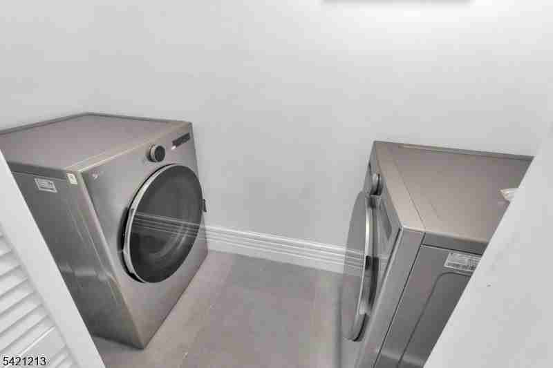 157 Fairmount Ave #3 - Photo 4 of 8