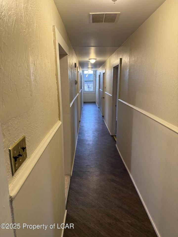 717 Mill St - Photo 2 of 9