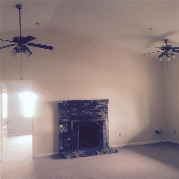 14197 Flagstaff Dr - Photo 2 of 9