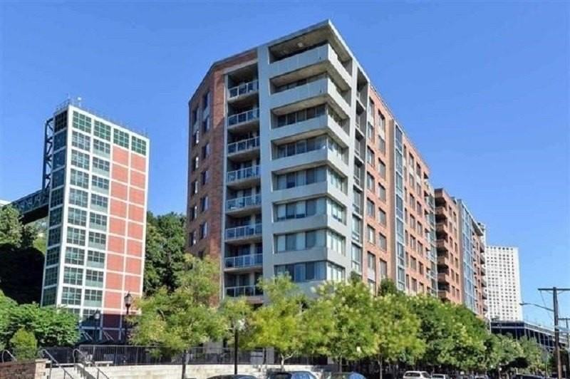 800 Jackson St #405