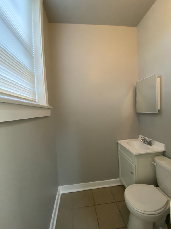 9449 S Loomis St #SF - Photo 6 of 6