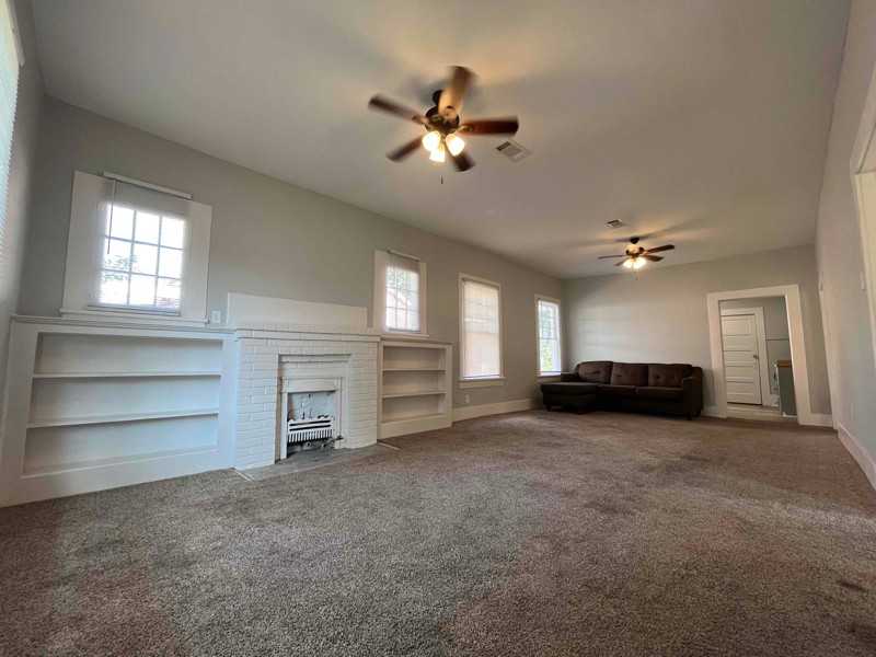 315 Kentucky Ave - Photo 2 of 12