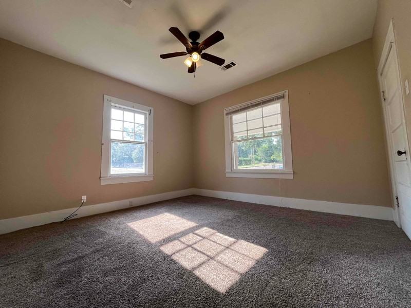 315 Kentucky Ave - Photo 7 of 12