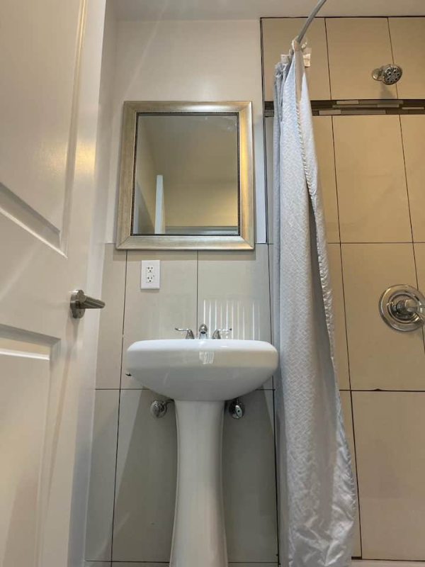 14836 Archwood St #3 - Photo 6 of 19