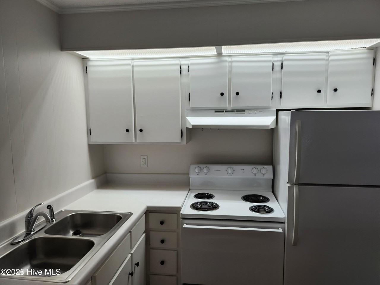 205 E New Jersey Ave Apt 3 - Photo 5 of 9