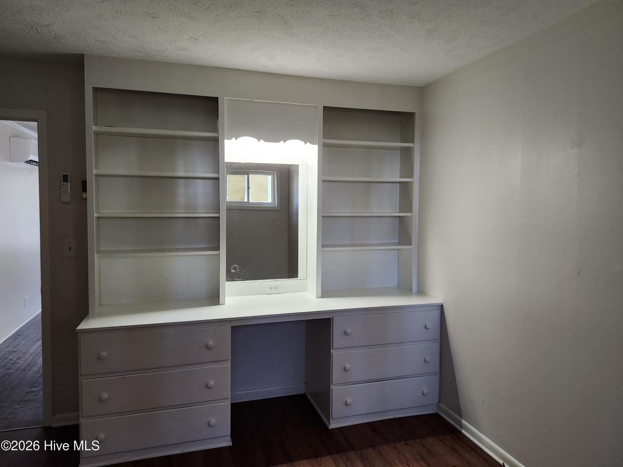 205 E New Jersey Ave Apt 3 - Photo 7 of 9