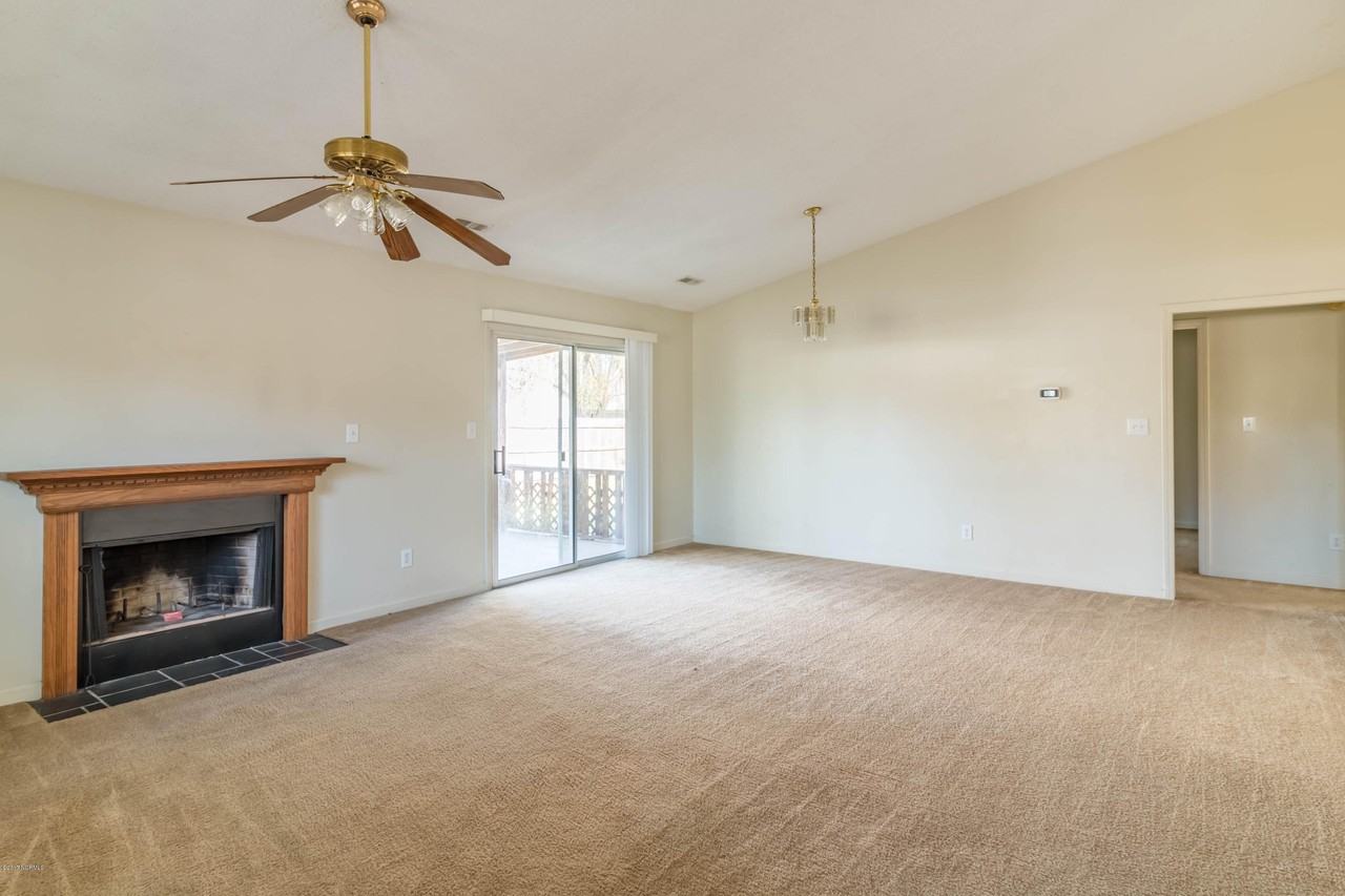 212 Joey Ct - Photo 3 of 12