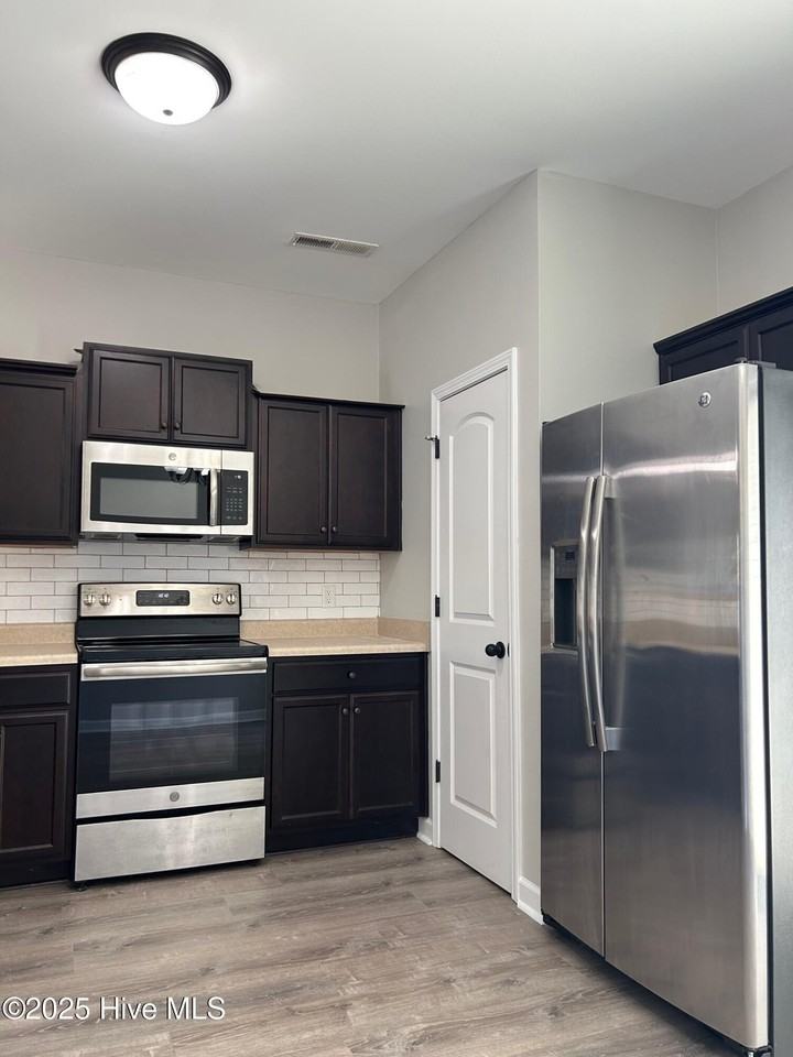 206 Justice Farm Dr - Photo 5 of 23