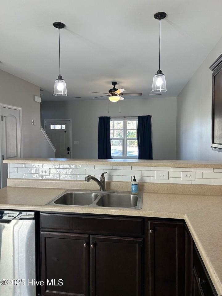 206 Justice Farm Dr - Photo 7 of 23