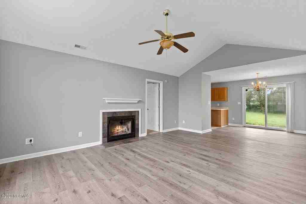 303 Paddock Pl - Photo 2 of 17