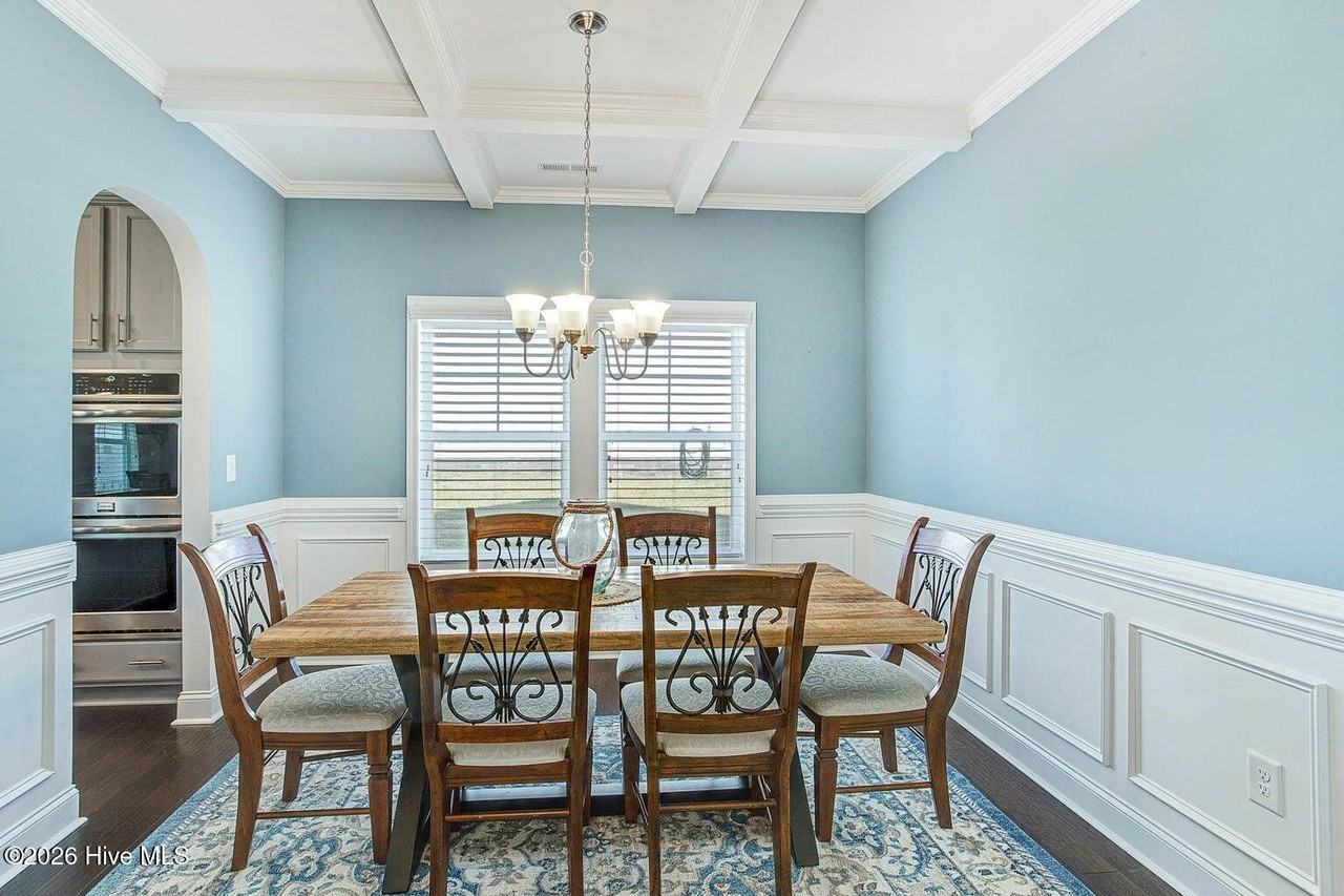 315 Parrish Ln - Photo 5 of 21