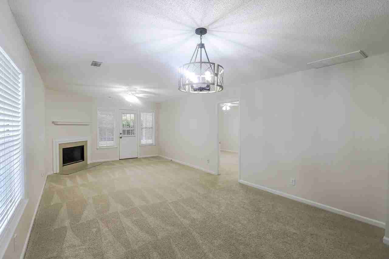 65 Montebello Ln - Photo 7 of 18