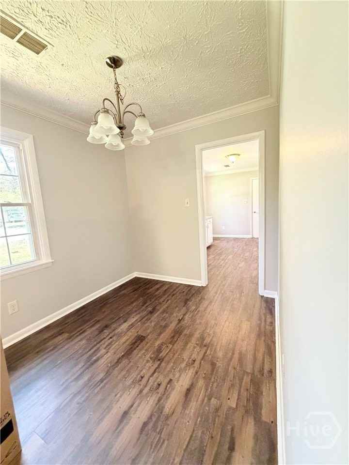 125 Lillian Dr - Photo 6 of 24