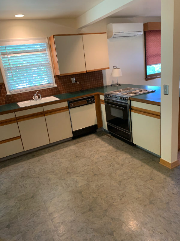 445 Grape Ave #1 - Photo 5 of 9