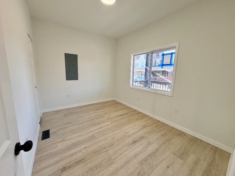 115 Crawford Ave #A - Photo 5 of 10