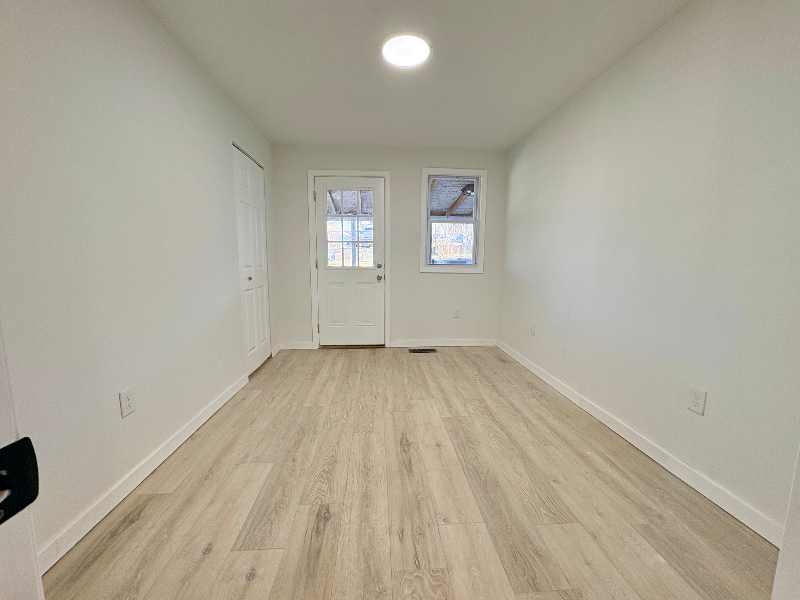 115 Crawford Ave #A - Photo 7 of 10