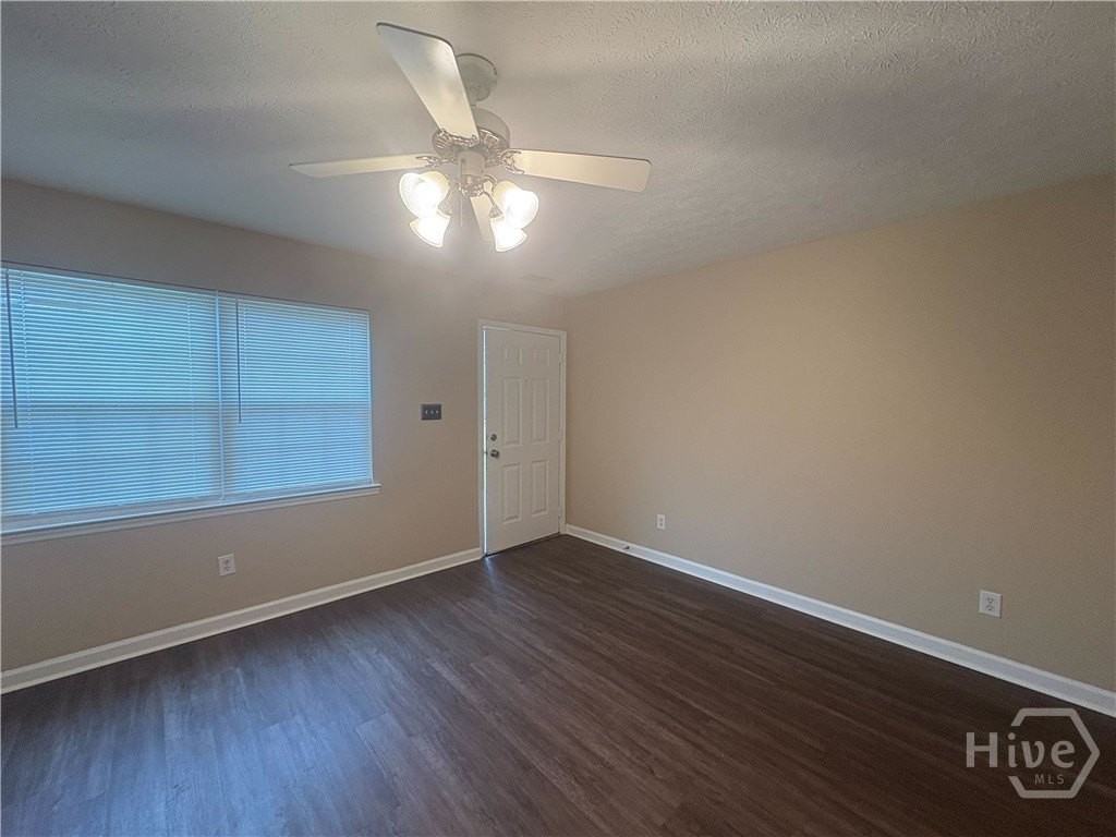 54 Casey Dr Apt B - Photo 3 of 10