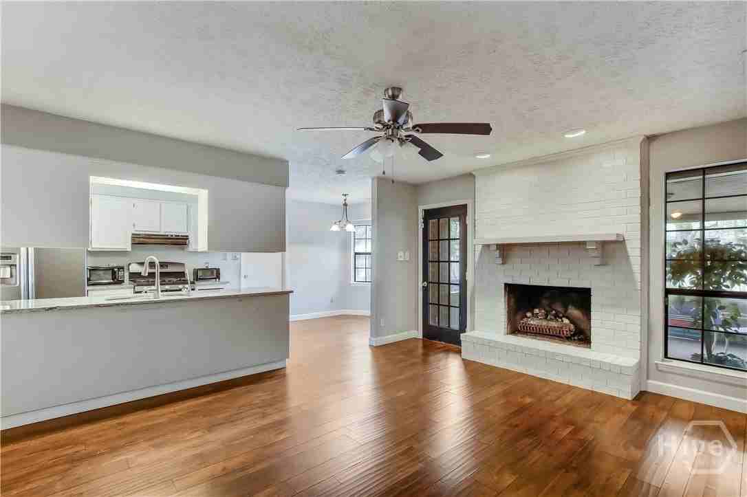 11 Whittington Ct - Photo 5 of 25