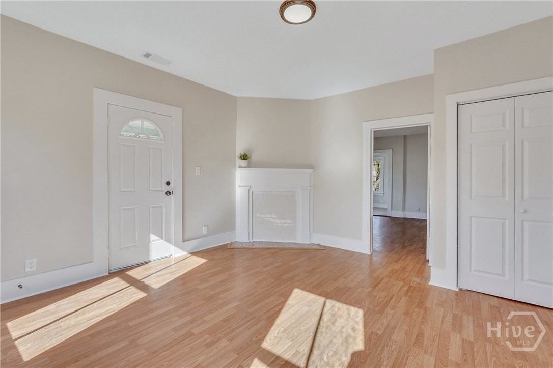 218 W Anderson St Uppr Unit #Unit - Photo 5 of 48