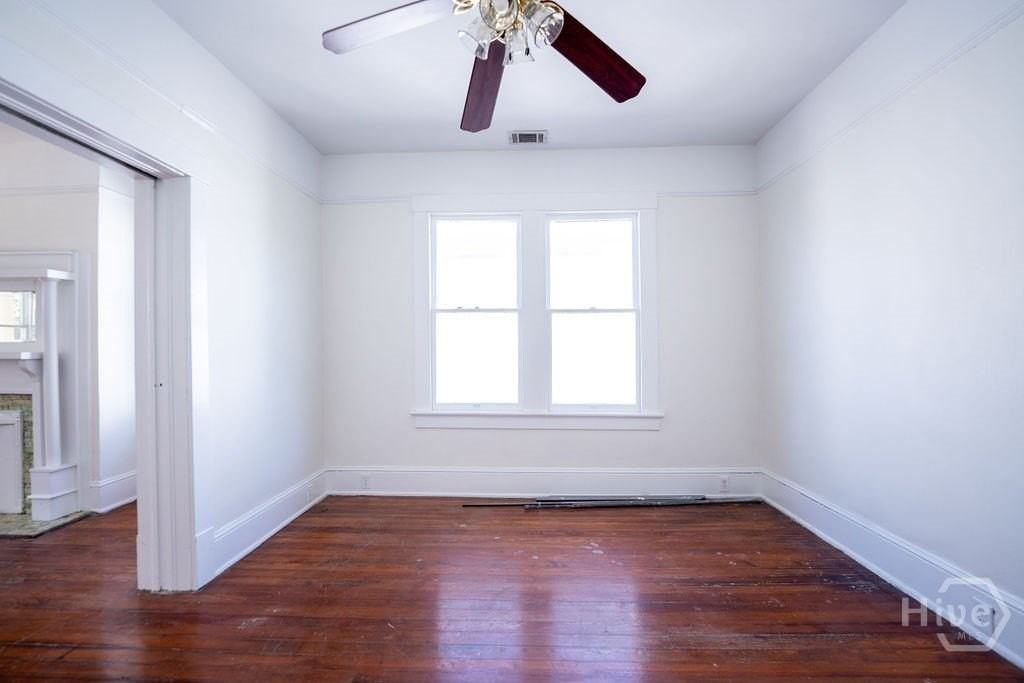 210 W 41st St - Photo 6 of 19