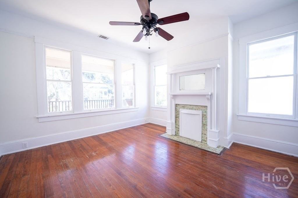 216 W 41st St - Photo 3 of 20