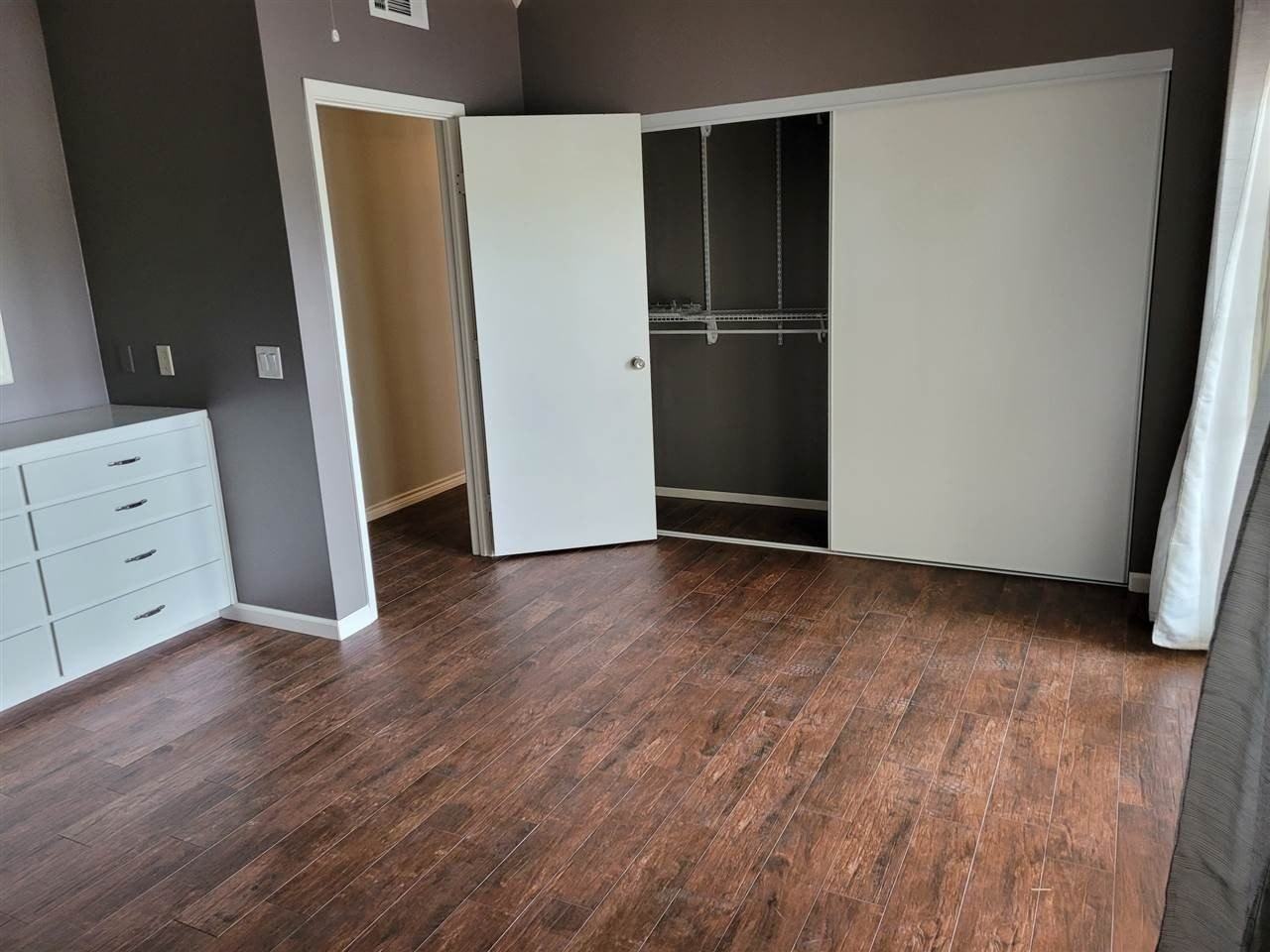 200 Full Moon - Photo 6 of 11