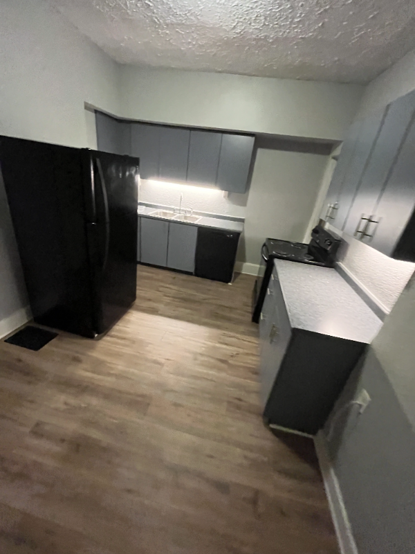 101 Green St #101 - Photo 5 of 19