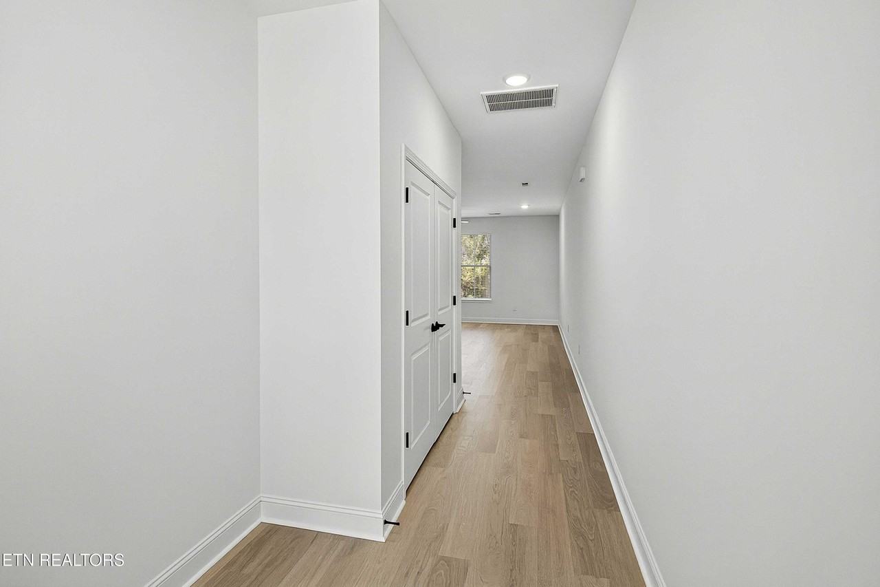 1731 Lateglow Way - Photo 3 of 25