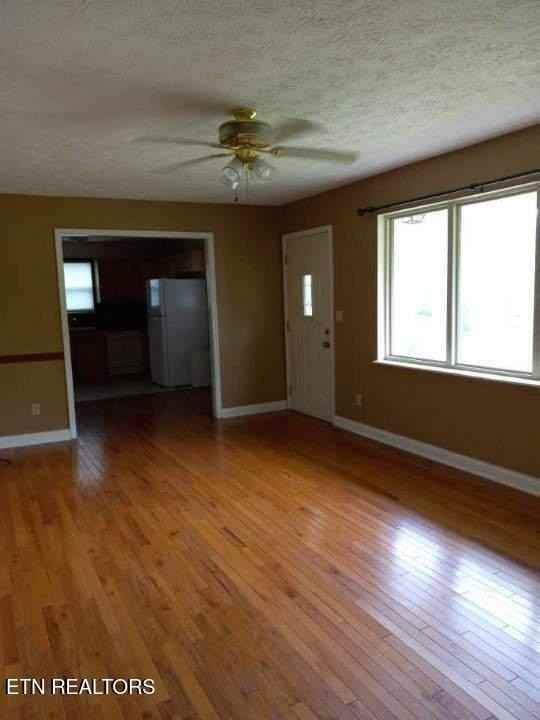 322 Norfolk Cir - Photo 2 of 10