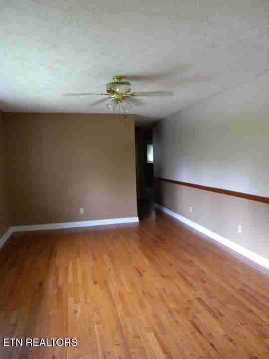 322 Norfolk Cir - Photo 3 of 10