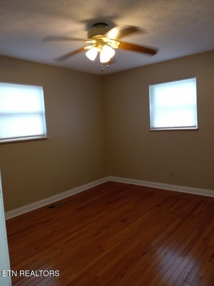 322 Norfolk Cir - Photo 7 of 10