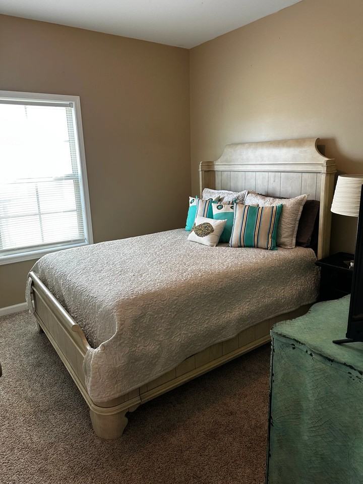 122 Heyward Dr - Photo 4 of 11