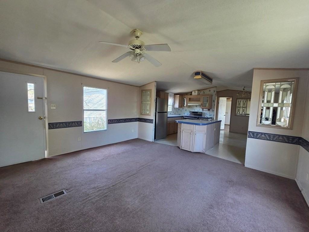 106A Clark St - Photo 5 of 17