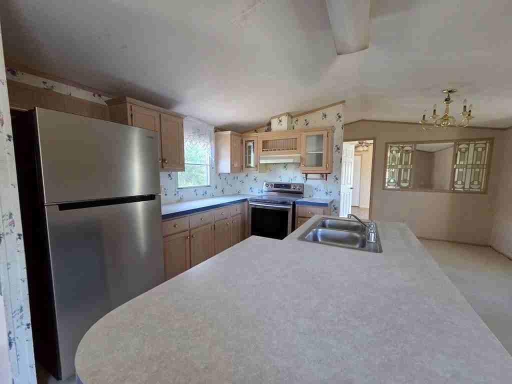 106A Clark St - Photo 7 of 17