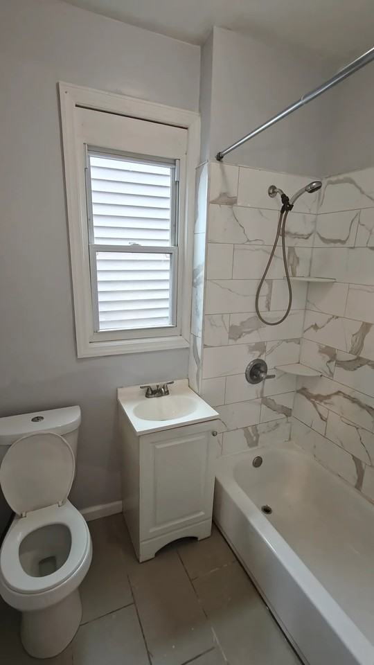 166 Lexington Ave #2R - Photo 5 of 11