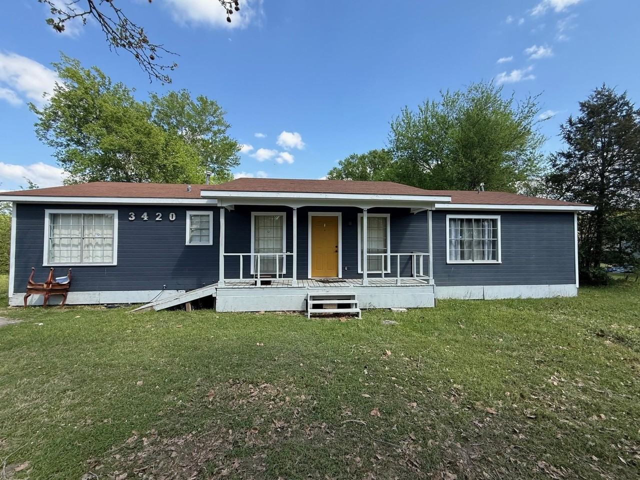 3420 Bronco St - Photo 2 of 11