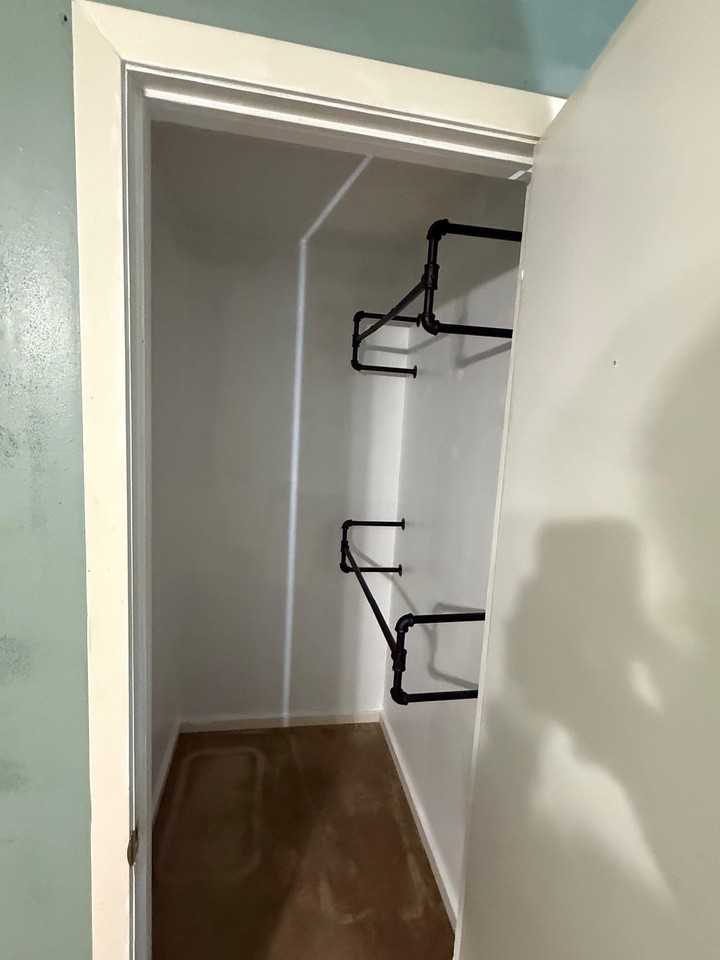 3420 Bronco St - Photo 7 of 11