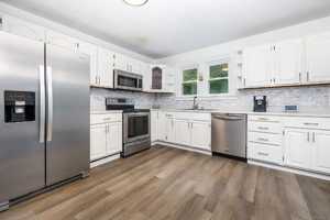 featured image of 29 1/2 Mountain St #7