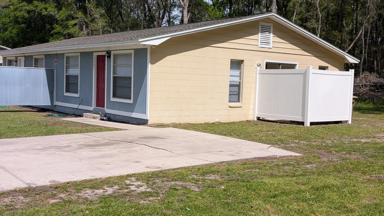 2601 Ne 23rd Ave - Photo 3 of 15